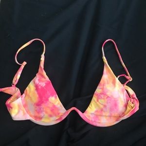 V wire bikini top from Shein